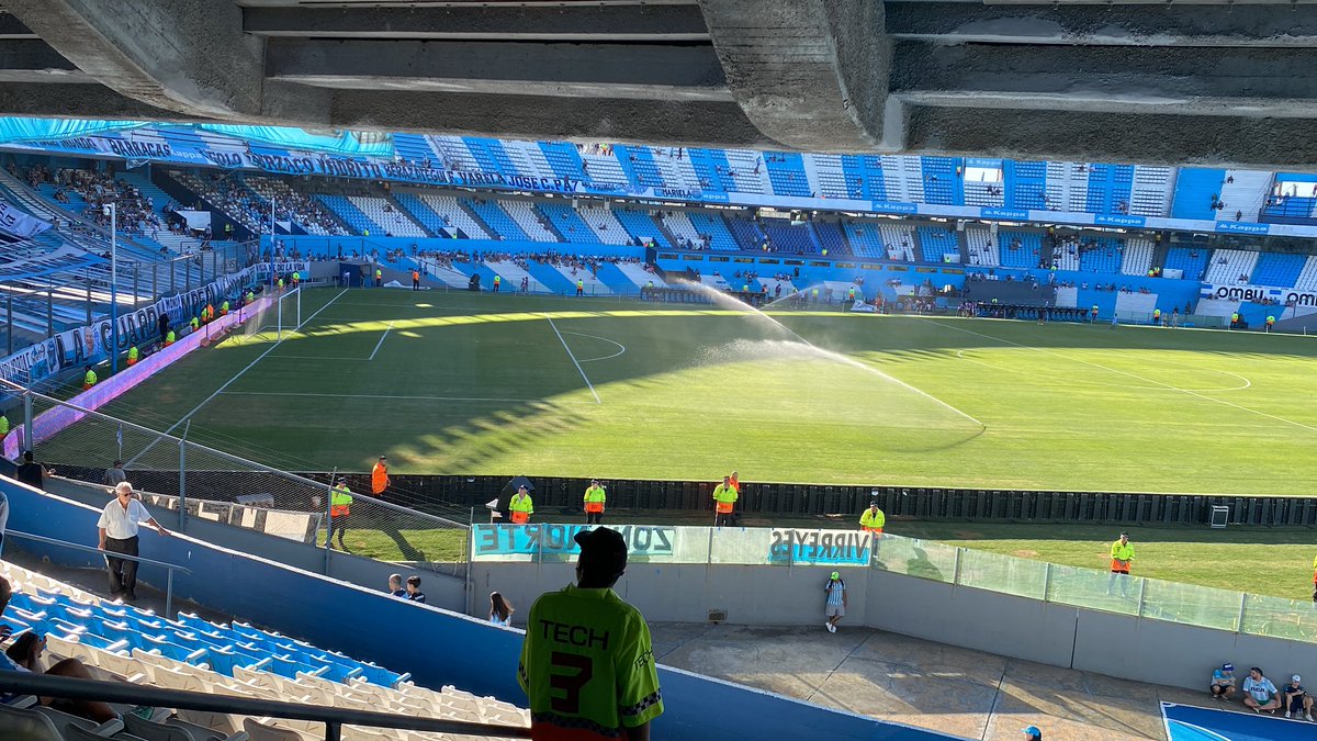 Racing-Belgrano
Desde las 19 en AM 990 <a href="/splendidam990/">Splendid AM 990</a> junto a <a href="/fragoza_elio/">Elio Fragoza</a> <a href="/lucadejesus/">Luca de Jesús</a> <a href="/FabiolaNatalio/">Fabiola Natalio</a> <a href="/DataCasla/">Gabriel Acevedo</a>