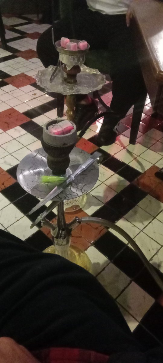 Nargile sevenler buyursun misafirim olun