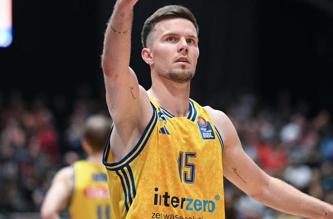 Historic night for Martin Hermannsson <a href="/hermannsson15/">Martin Hermannsson</a>, who recorded a double-double in the win over <a href="/MaccabiTLVBC/">Maccabi Tel Aviv BC 🇮🇱​</a>, tying <a href="/albaberlin/">ALBA BERLIN</a> all-time assist record in a <a href="/EuroLeague/">Turkish Airlines EuroLeague</a> game

🔢 11 pts | 11 as | 25 pir 
🆚 <a href="/MaccabiTLVBC/">Maccabi Tel Aviv BC 🇮🇱​</a> ✈️
🏆 <a href="/EuroLeague/">Turkish Airlines EuroLeague</a> 🇪🇺

#TangramSports