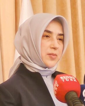 Özlem Zenginin maaşına benim vergimden giden her kuruş HARAM-ZIKKIM olsun diyen kaç kişiyiz !?