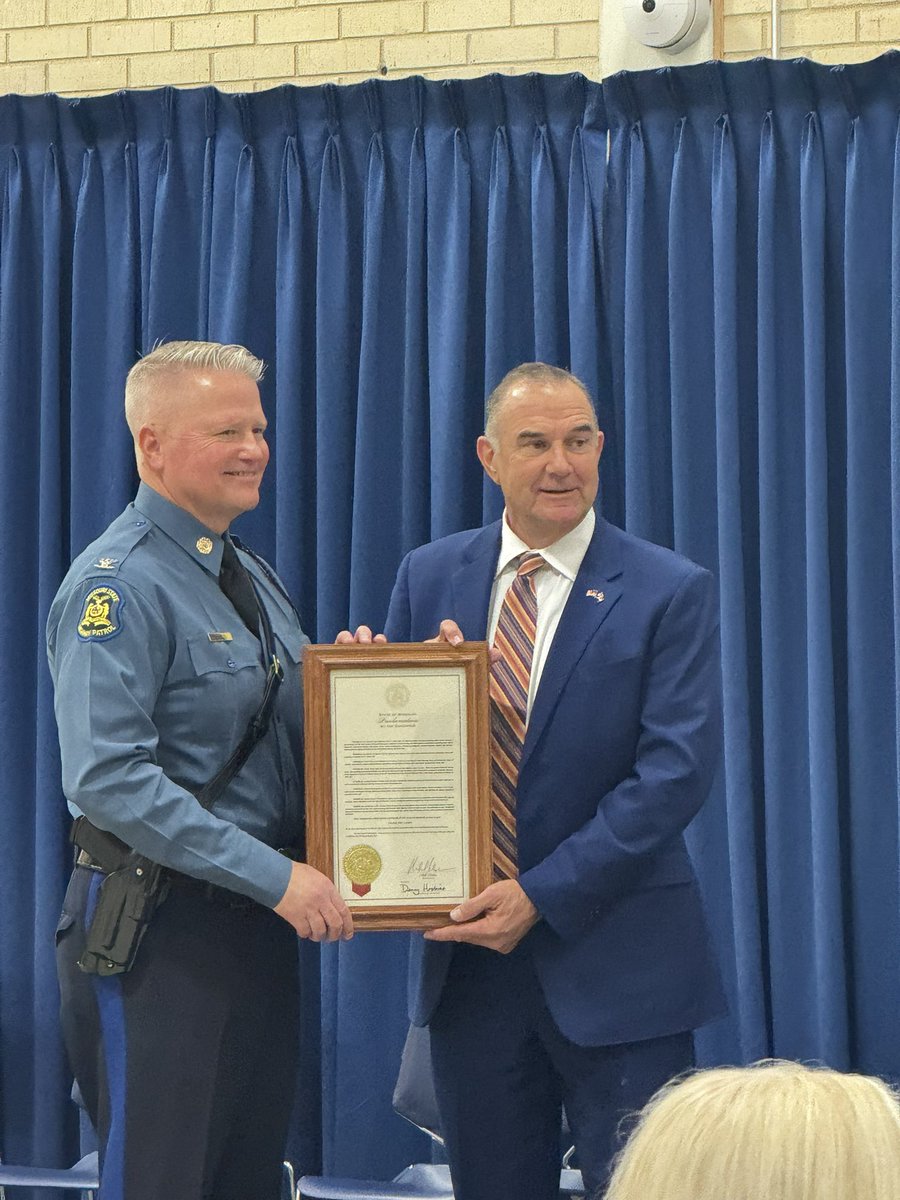 Midwest HIDTA (@midwesthidta) on Twitter photo Congratulations to Missouri Highway Patrol Colonel Eric Olsen on his well-earned retirement! <a href="/MSHPTrooperGHQ/">MSHP General HQ</a> <a href="/ONDCP/">ONDCP</a> <a href="/MidwestHIDTA/">Midwest HIDTA</a> Congratulations to Missouri Highway Patrol Colonel Eric Olsen on his well-earned retirement! <a href="/MSHPTrooperGHQ/">MSHP General HQ</a> <a href="/ONDCP/">ONDCP</a> <a href="/MidwestHIDTA/">Midwest HIDTA</a>