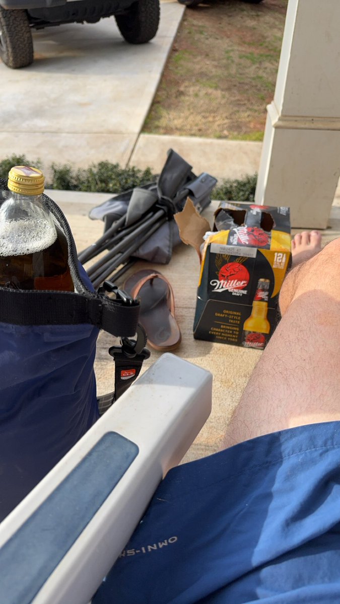 EliScuzz's tweet image. Got pulled over today but the law can’t keep a good kid down.