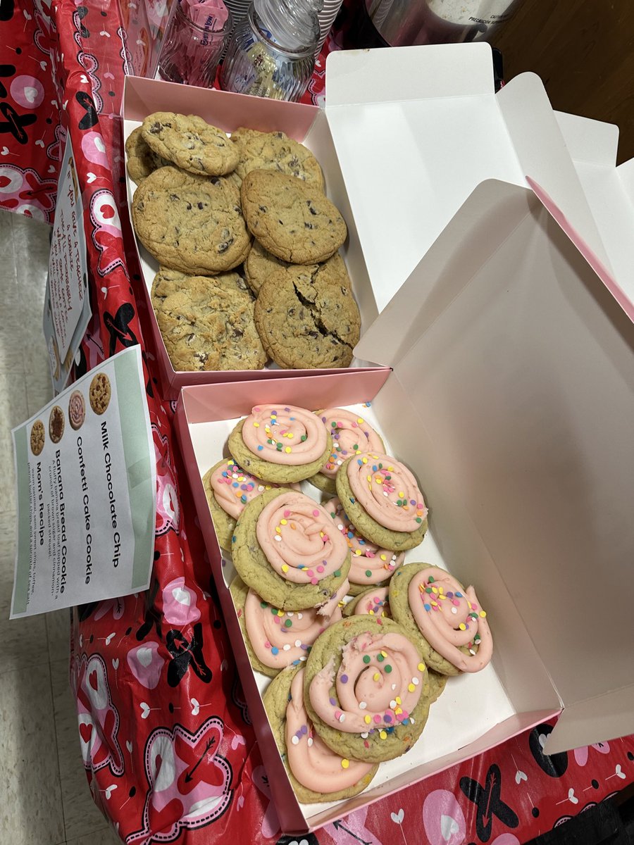 Samantha Stringfellow (@stringfellowsam) on Twitter photo 80βs day, 90βs day, ACCESS testing and mid year standardized assessments all January long means our teachers deserved a little pick-me-up to help get through the winter slump. If you give a teacher a cookieβ¦ <a href="/katieauldfeole/">Katie Auld Feole</a> #90thday 80βs day, 90βs day, ACCESS testing and mid year standardized assessments all January long means our teachers deserved a little pick-me-up to help get through the winter slump. If you give a teacher a cookieβ¦ <a href="/katieauldfeole/">Katie Auld Feole</a> #90thday