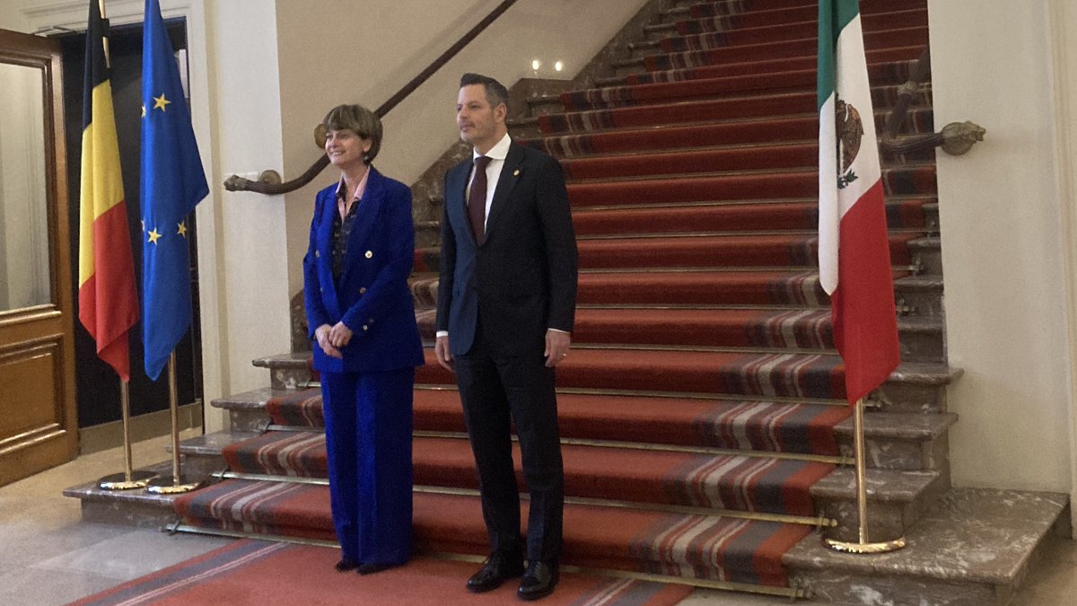 Embelmex's tweet photo. Relaciones bilaterales, lucha contra el feminicidio, inversión, cooperación... y muchos otros temas fueron tratados hoy en el Senado 🇧🇪 donde Sen. Alejandro Murat Hinojosa, Pres. de la Comisión de Relaciones Exteriores del Senado 🇲🇽 fue recibido por la Presidenta Valérie De Bue🤝 https://t.co/4qbswp2ftO