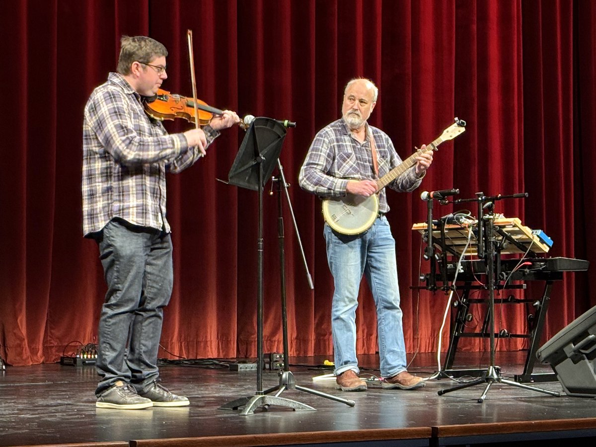 PittBradford's tweet image. Amazing talent was on full display at this afternoon's student, staff and faculty recital. 🎤🎷🎶#TalentShowcase #CampusCommunity