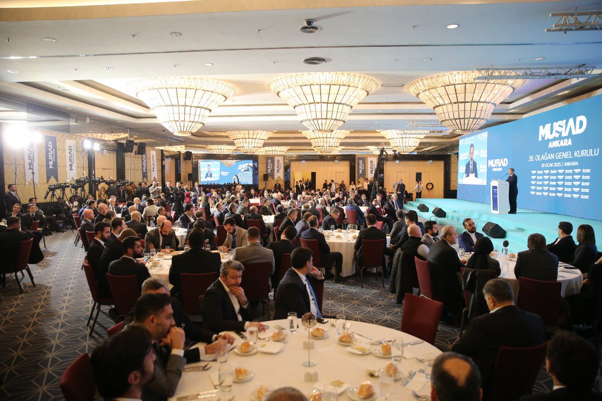 Hasan Fehmi Yılmaz (@hasanfehmiyilmz) on Twitter photo .<a href="/MUSIADAnkara/">MÜSİAD Ankara</a> 26. Olağan Genel Kurulunu Cumhurbaşkanı Yrd. Sn. <a href="/_cevdetyilmaz/">Cevdet Yılmaz</a> , Ticaret Bakanımız Sn. <a href="/omerbolatTR/">Prof. Dr. Ömer Bolat</a> , Genel Başkanımız Sn. <a href="/MahmutAsmali/">Mahmut Asmalı</a> ‘nın teşrifleri ile gerçekleştirdik.
Bayrağı devralan değerli kardeşim <a href="/FatihBilalYulek/">Fatih Bilal Yülek</a> ve yönetim kuruluna başarılar dilerim. .<a href="/MUSIADAnkara/">MÜSİAD Ankara</a> 26. Olağan Genel Kurulunu Cumhurbaşkanı Yrd. Sn. <a href="/_cevdetyilmaz/">Cevdet Yılmaz</a> , Ticaret Bakanımız Sn. <a href="/omerbolatTR/">Prof. Dr. Ömer Bolat</a> , Genel Başkanımız Sn. <a href="/MahmutAsmali/">Mahmut Asmalı</a> ‘nın teşrifleri ile gerçekleştirdik.
Bayrağı devralan değerli kardeşim <a href="/FatihBilalYulek/">Fatih Bilal Yülek</a> ve yönetim kuruluna başarılar dilerim.