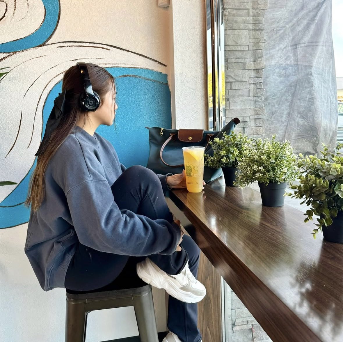 thinking about R&amp;B Tea 🧋

#boba #bubbletea #bobamilktea #r&amp;b #bobalover