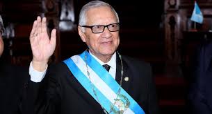 GOLPE DE ESTADO TECNICO
Pronto vendrá un golpe técnico.
La derecha logró que Ramiro Muñoz, registrador del TSE confesará sobre ilegalidades en formación de semilla y elección a presidente.
El presidente y su vice serán reemplazados por dos electos por el congreso. 
- TSE #OnFire