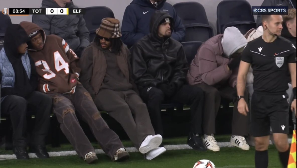 MenInBlazers's tweet image. IS THERE ANYTHING MORE MISERABLE THAN A SPURS-CLEVELAND BROWNS COMBO?