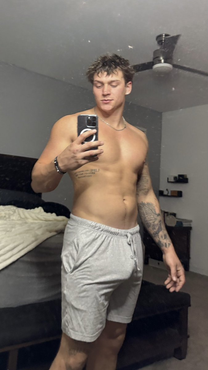 Bristo (@hungodey) on Twitter photo 