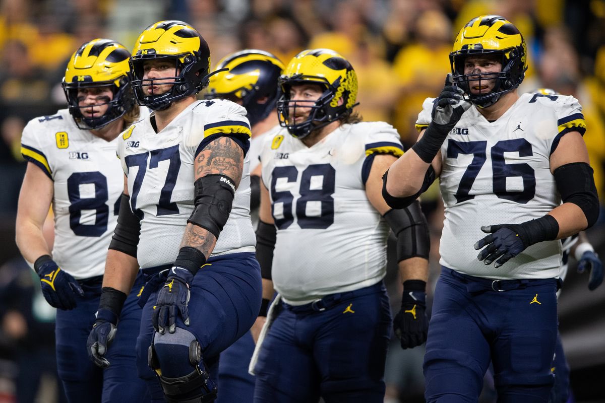 I’m blessed to announce that I received an offer to play football at the university of Michigan.<a href="/grant_newsome/">Grant Newsome</a> <a href="/AllenTrieu/">Allen Trieu</a> <a href="/SWiltfong_/">Steve Wiltfong</a> <a href="/EDGYTIM/">Timothy “EDGYTIM” OHalloran</a> <a href="/GregSmithRivals/">Greg Smith</a> <a href="/cottond13/">DJ 🏌🏾</a> .
