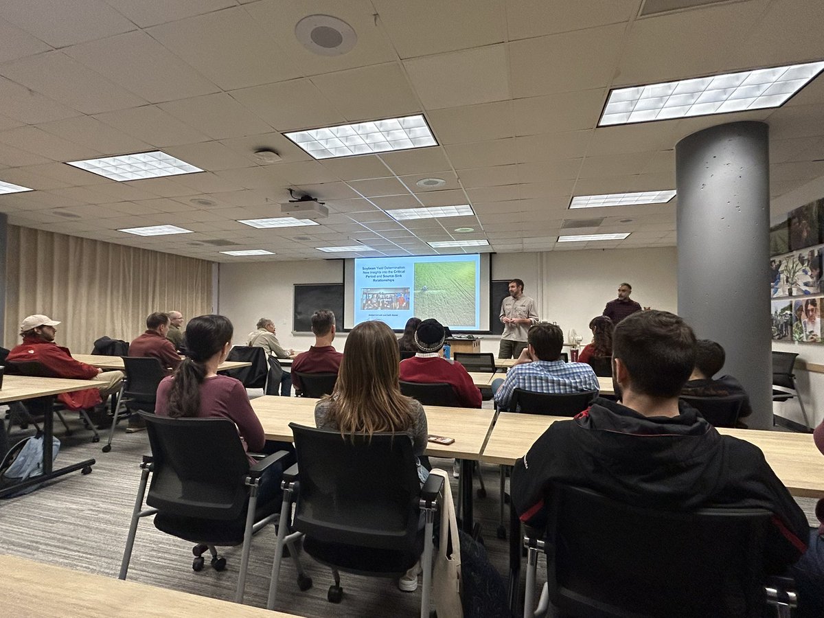 Naeve Lab (@naevelab) on Twitter photo Today the visiting professor at Naeve’s Lab, Dr. Anibal Cerrudo gave a great talk about Critical Period for Soybean at the APG Seminar at UofM. If you are more interested, you can check out the recently published paper by Dr. Cerrudo and <a href="/sethnaeve/">Seth Naeve</a>. sciencedirect.com/science/articl…. Today the visiting professor at Naeve’s Lab, Dr. Anibal Cerrudo gave a great talk about Critical Period for Soybean at the APG Seminar at UofM. If you are more interested, you can check out the recently published paper by Dr. Cerrudo and <a href="/sethnaeve/">Seth Naeve</a>. sciencedirect.com/science/articl….