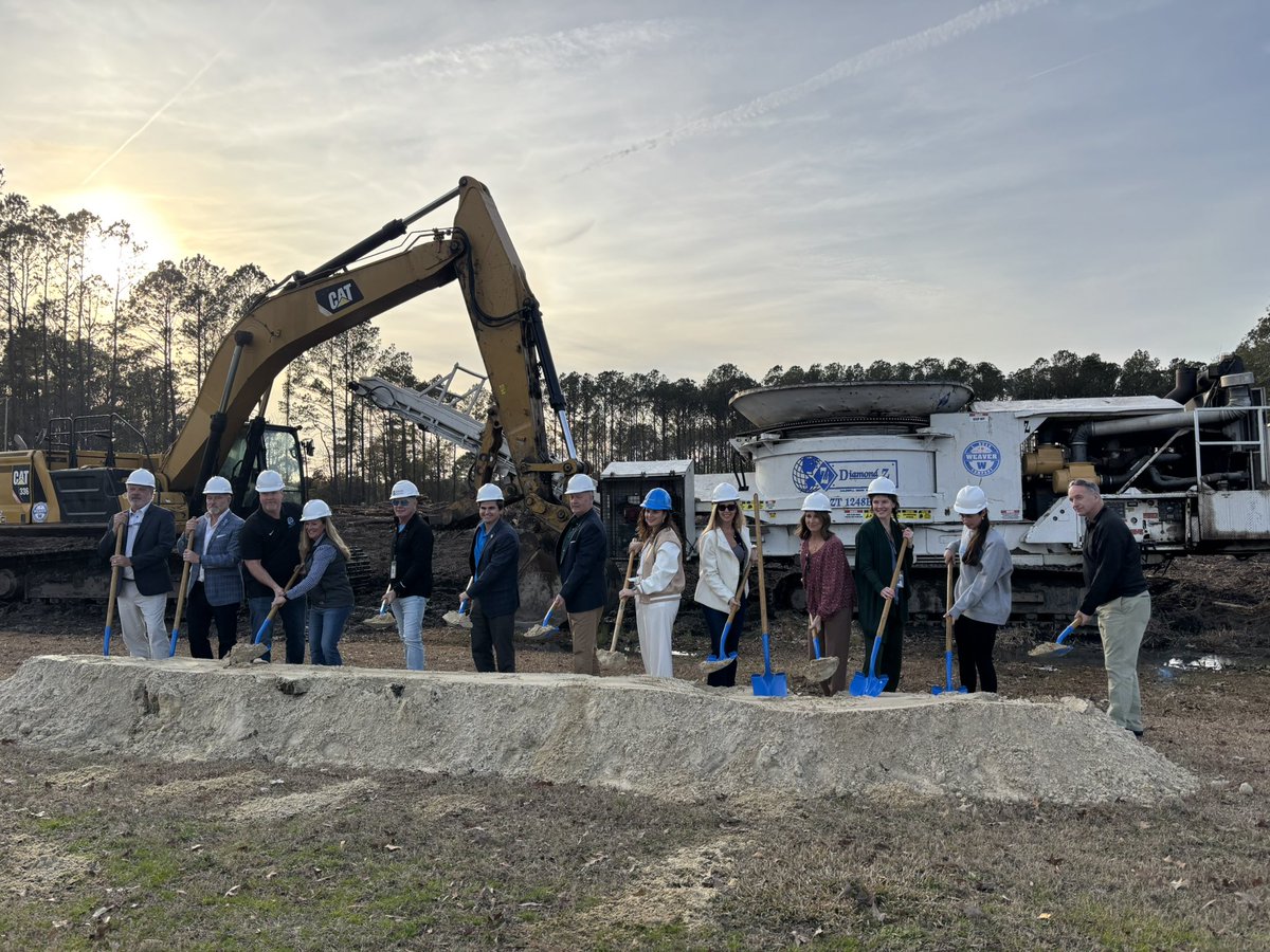 Summer Huechtker (@summerhuechtker) on Twitter photo Official groundbreaking this evening for <a href="/OCA_Landsharks/">Oceanside Collegiate</a> new 1,200 seat stadium on the schoolās campus.
Oceansideās AD says the goal is to have the stadium done by August of this year, just in time for the 3A State Champs <a href="/OceansideFootb1/">Oceanside HS Football Recruiting</a> to start the 2025 season.
<a href="/Live5News/">Live5News</a> Official groundbreaking this evening for <a href="/OCA_Landsharks/">Oceanside Collegiate</a> new 1,200 seat stadium on the schoolās campus.
Oceansideās AD says the goal is to have the stadium done by August of this year, just in time for the 3A State Champs <a href="/OceansideFootb1/">Oceanside HS Football Recruiting</a> to start the 2025 season.
<a href="/Live5News/">Live5News</a>