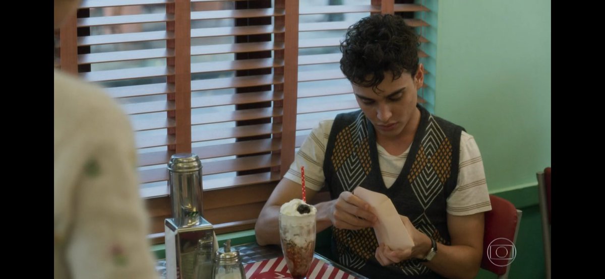 alex dunphy b tweet media