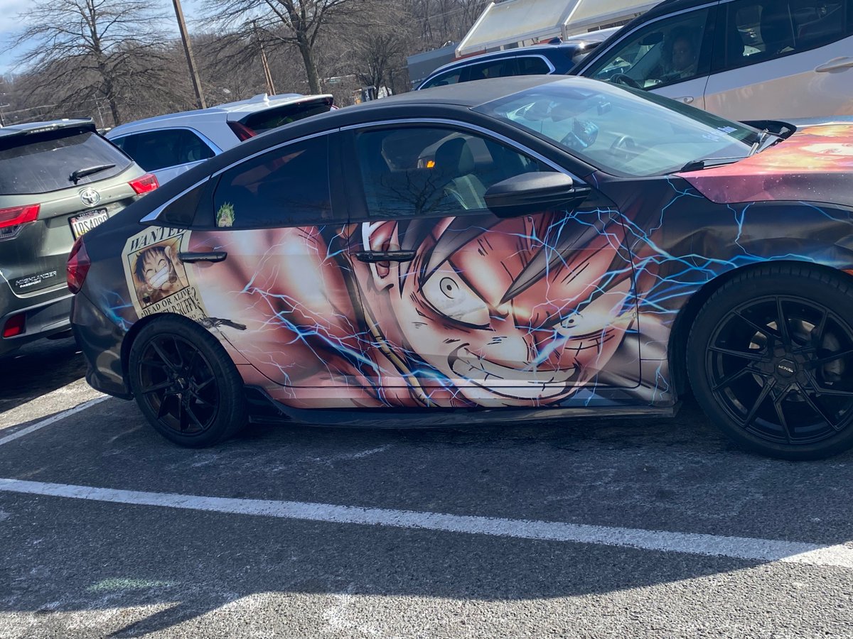dustails's tweet photo. check out the One Piece mobile i saw today https://t.co/oh9qq77esE