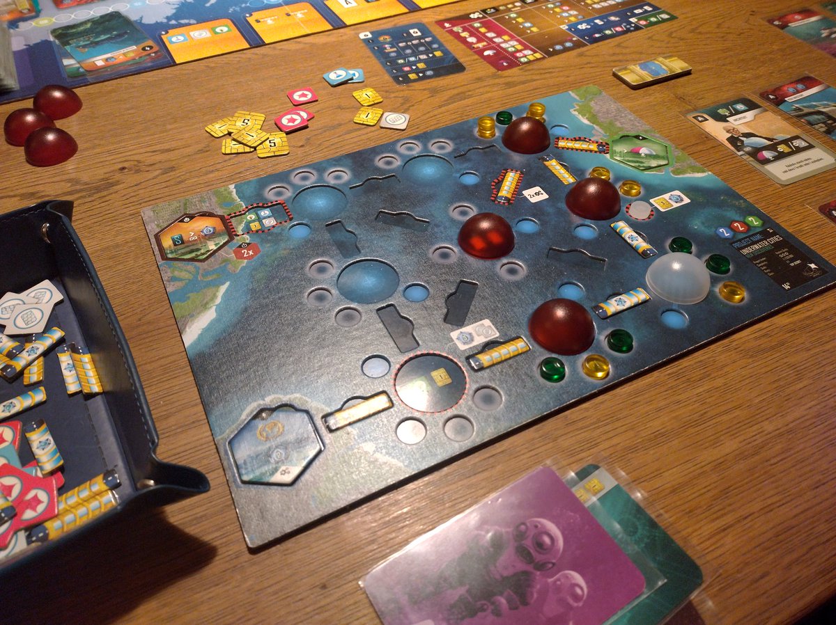 kuba_lib's tweet photo. #BoardGames #ČtvrtečníHraní #UnderwaterCities @games_delicious https://t.co/tB8DpIfVhG