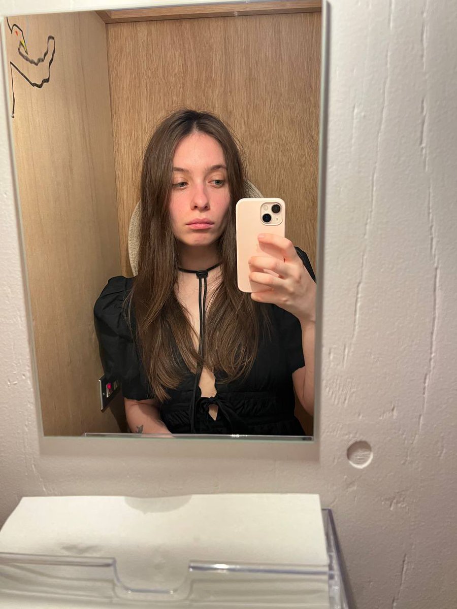 стриптиз души (o̴̶̷̤ ⩊ o̴̶̷̤) tweet media