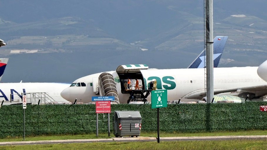 EPM Aeropuerto de Quito tweet media