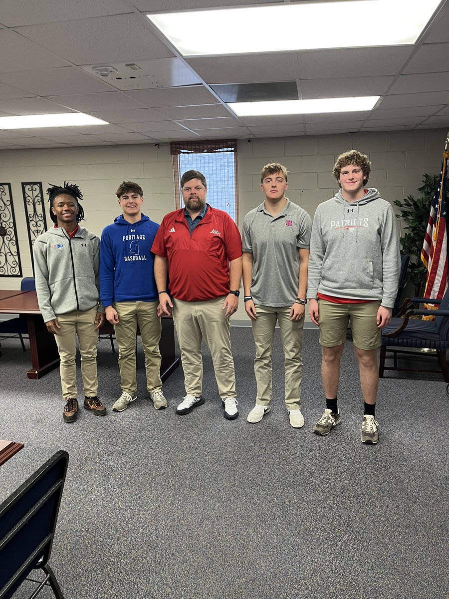 Brandon Turner (@brandontur20254) on Twitter photo Thank you <a href="/CoachWindham/">Will Windham</a> for stopping by. Looking forward to being on campus soon!!! <a href="/CoachApplewhite/">Major Applewhite</a> <a href="/Coach_JO_/">Jason Onyebuagu</a> <a href="/SouthAlabamaFB/">South Alabama Football ๐</a> <a href="/CampPerform/">Tom Campbell</a> <a href="/Seanharrison66/">Sean Harrison</a> <a href="/JBanks_27/">Johnthan Banks</a> <a href="/SmithT67/">Coach Smith</a> Thank you <a href="/CoachWindham/">Will Windham</a> for stopping by. Looking forward to being on campus soon!!! <a href="/CoachApplewhite/">Major Applewhite</a> <a href="/Coach_JO_/">Jason Onyebuagu</a> <a href="/SouthAlabamaFB/">South Alabama Football ๐</a> <a href="/CampPerform/">Tom Campbell</a> <a href="/Seanharrison66/">Sean Harrison</a> <a href="/JBanks_27/">Johnthan Banks</a> <a href="/SmithT67/">Coach Smith</a>