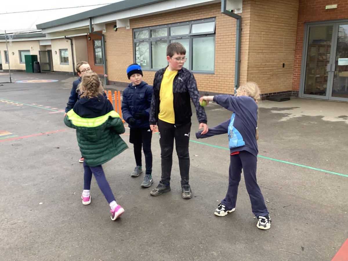 Castle Mead School tweet media