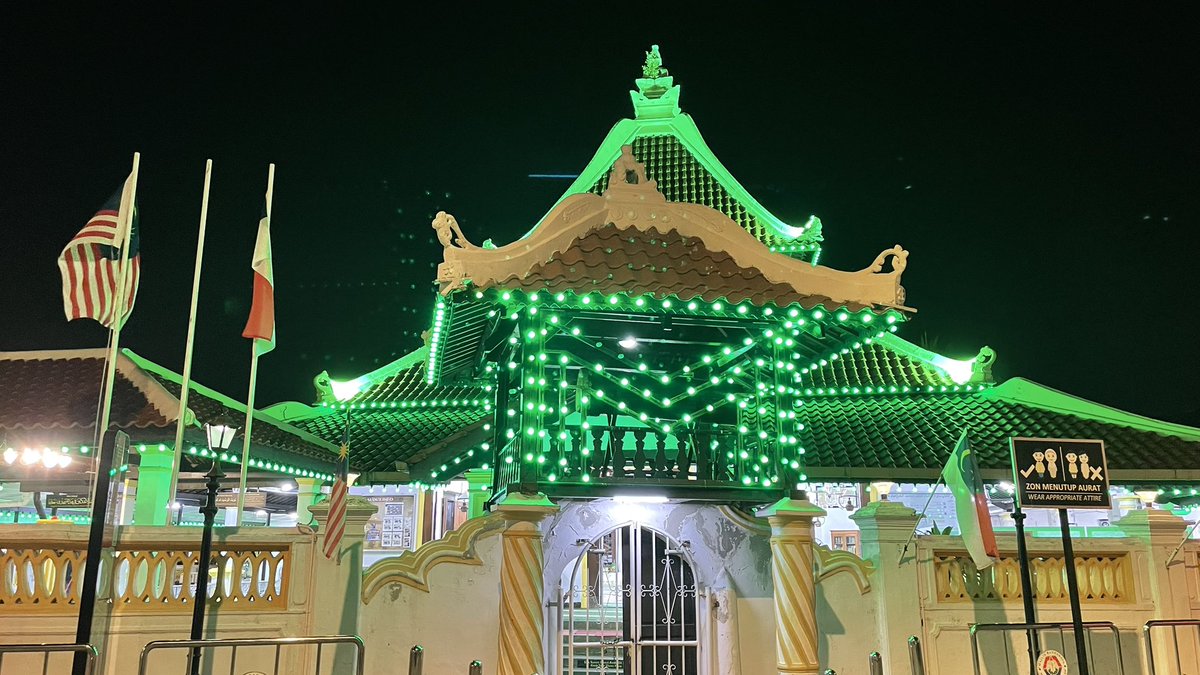 axad73's tweet photo. Subuh kesejukan di Masjid Kg Hulu Melaka.. https://t.co/7eZZHsgf4n