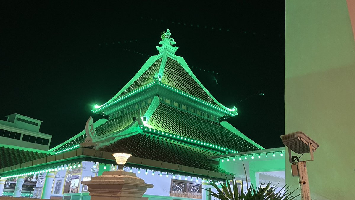 axad73's tweet photo. Subuh kesejukan di Masjid Kg Hulu Melaka.. https://t.co/7eZZHsgf4n