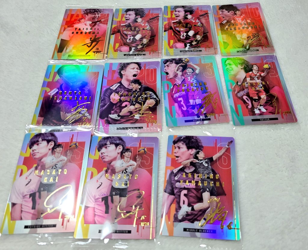 chaorin28's tweet photo. JAPAN NATIONAL VOLLEYBALL TEAM ツインウエハース カード 交換
男子バレー バレーボール男子日本代表 

【譲】
N:富田 甲斐 宮浦 ラリー 山内 西田
山本 高梨 髙橋健太郎

R:小野寺 大塚 髙橋健太郎 山本
甲斐 山内 深津 高梨 大宅

【求】
R 関田 石川
2:1可能
まとめての交換優先、郵送対応のみ https://t.co/YEY87b0hQ5