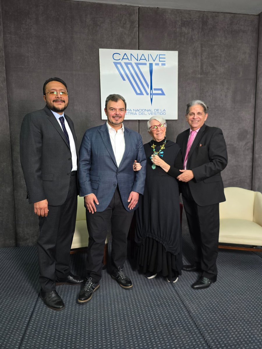 canaive's tweet image. Anna Fusoni moderó el diálogo abierto que la Comunidad @Canaive estableció con su Presidente José Pablo Maauad donde afirmó: "Ninguno de nosotros en lo individual, puede ser más fuerte de lo que somos juntos".  

#CANAIVE #IndustriaConfeccion #IndustriaModa #IndustriaMexicana