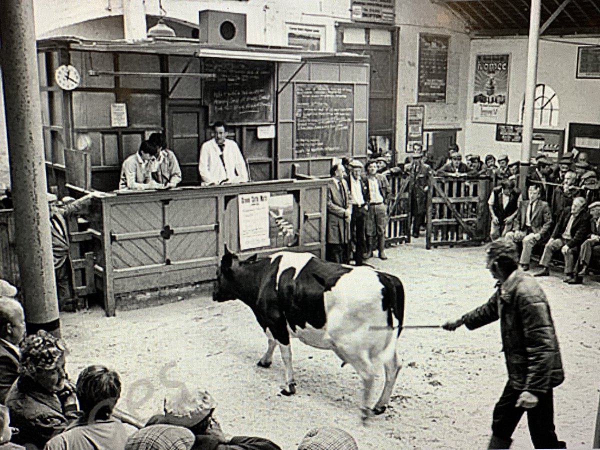 If you’re home &amp; free on Wednesday, 7-8pm, pop along (online) to our next #GladdenVillage Mart session. Photographer, John Bentley is sharing ‘#Livestock Markets from 1978 - today’. Simply DM for invite <a href="/FarmersYards/">Farmer's Yards - Social Initiative for Farmers</a> <a href="/standupfarmer/">Jim Smith</a> <a href="/unitedauctions/">United Auctions</a> <a href="/H_HGroup/">H&H Group plc</a> <a href="/AuctionMarkets/">Livestock Auctioneers' Association (LAA)</a>