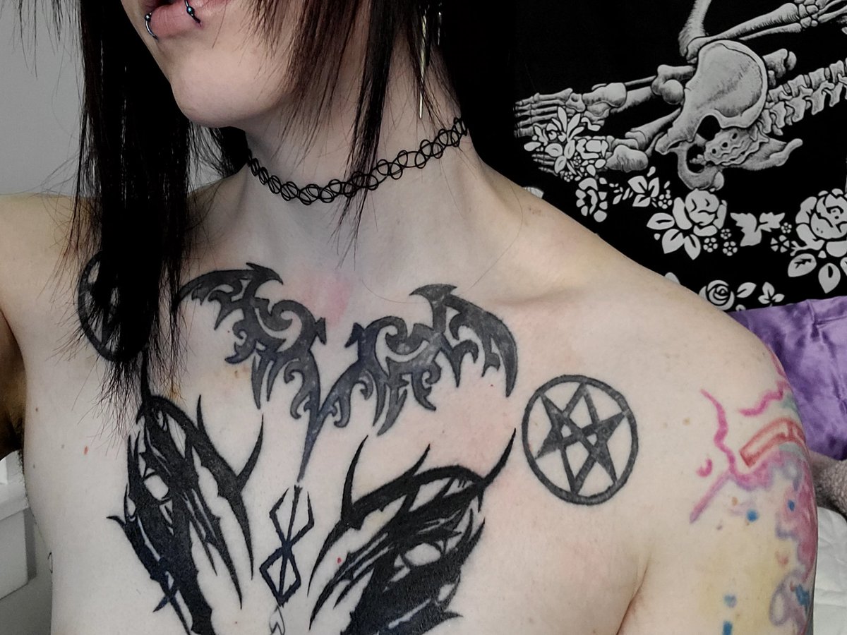 RottenRiotBuppy's tweet image. Just so you&apos;re aware. I look like this every day.