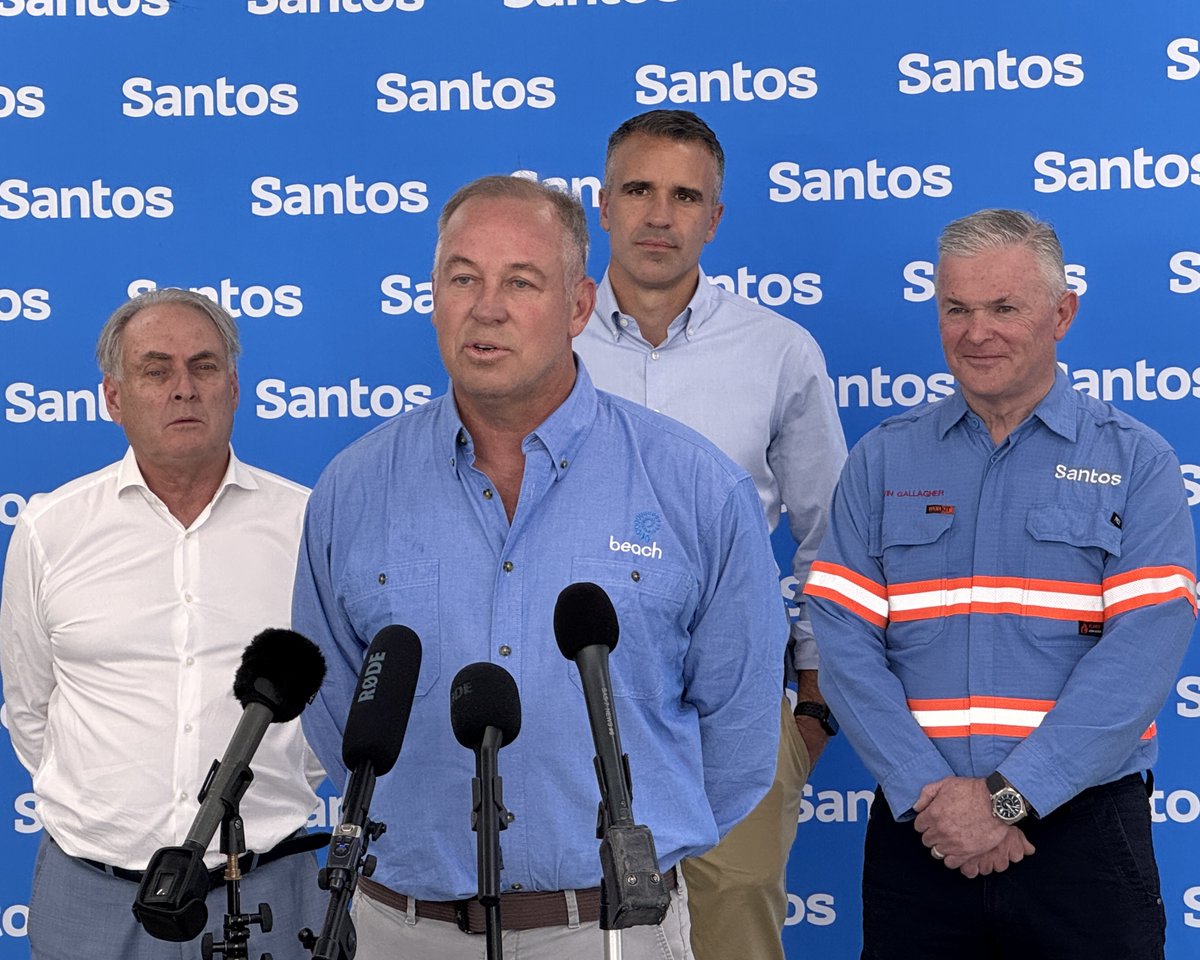 BeachEnergyLtd's tweet photo. Today, SA Premier @PMalinauskasMP  and Federal Senator Don Farrell toured the Moomba Carbon Capture Storage (CCS) plant with Beach Energy’s Managing Director and CEO, Brett Woods.
Beach is proud to partner with @SantosLtd on this impactful project. https://t.co/qxd03LhntF https://t.co/cokBVIzYon