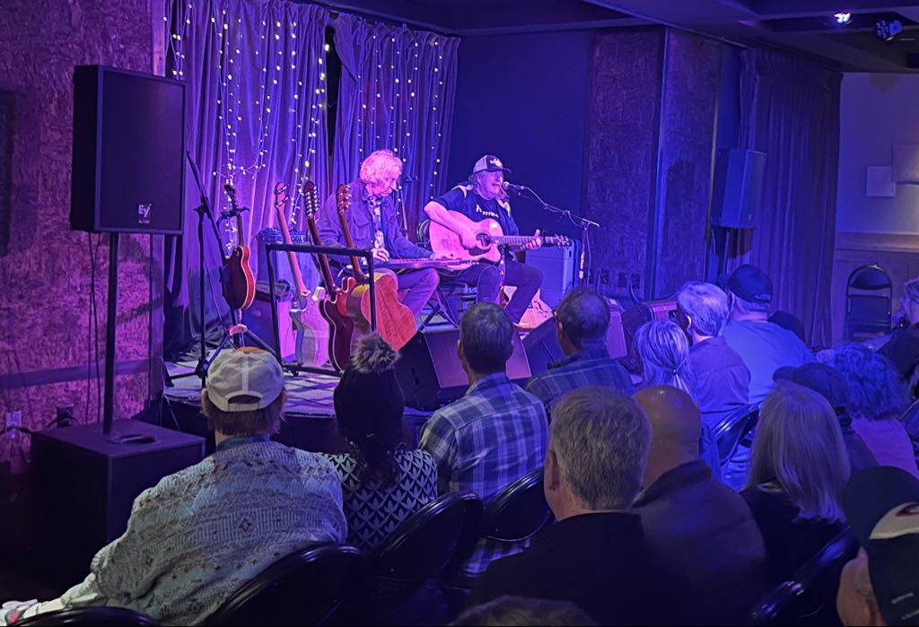 Finally checked the “see Peter Buck perform in this damn town” box. But hearing Kevn Kinney’s voice live will always be one of my favorite things.