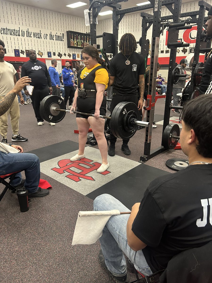 CleburnePowerlifting tweet media