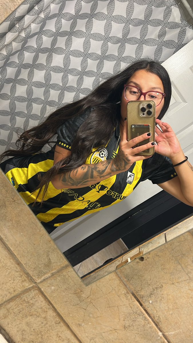 Gochita y aurinegra 💛🖤