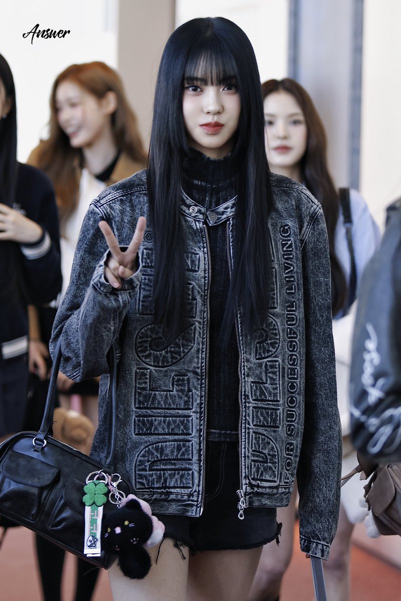 240131 HND
#코코 #KOKO #ココ  #이즈나 #IZNA