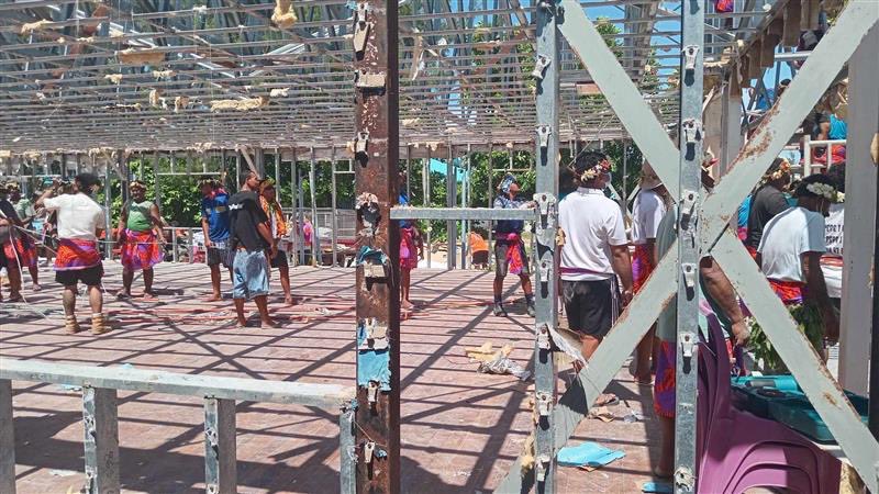 DarrylIkbal's tweet photo. Building Resilience. The Vaiaku community in 🇹🇻 has come together to kickstart the construction of the Vaiaku Water Cistern. Funded by #MFAT and implemented by #SPC, this project is making a real difference in Tuvalu. For more ℹ️ on the project click ⬇️ 

https://t.co/yR1zQhxbp4 https://t.co/CZ9vjN8ftg