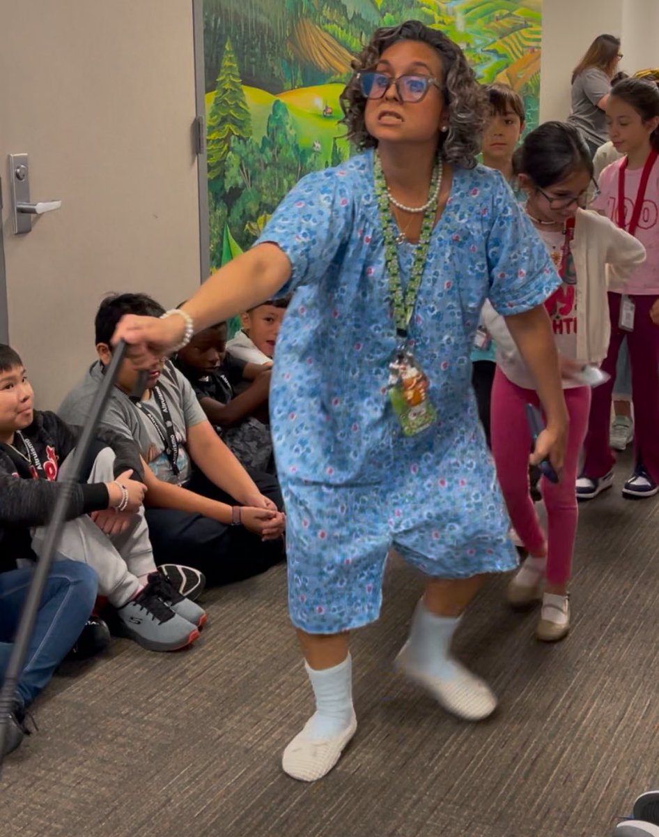 Our 100 days <a href="/Rockin_Rhinos/">Rylander Elementary</a> was fabulous! My cute children being 100 days smarter and the cutest old ladies of 2nd grade did not disappoint😂🥳👵🏻 <a href="/katyisd/">Katy ISD</a> #RREGoViral