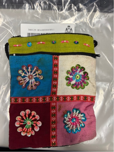 Anyone had this item stolen ? #alwaysreportthesmallstufftoo 
#FB