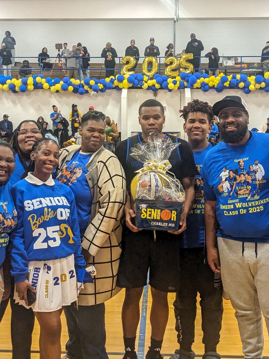 SimeonNation (@simeonnation) on Twitter photo Senior Night 2025 💙💛 Senior Night 2025 💙💛