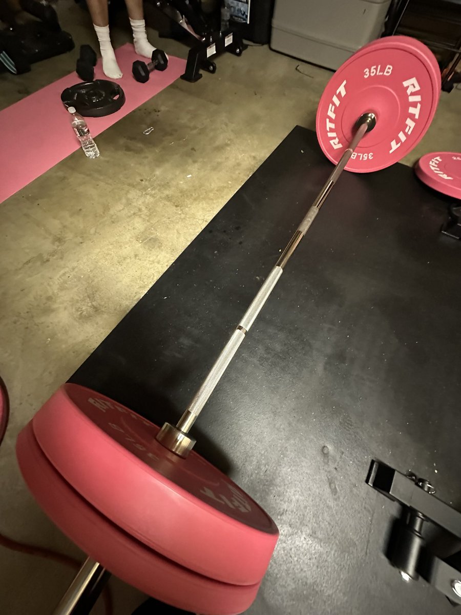 Lizys711's tweet image. deadlifting #lightwork