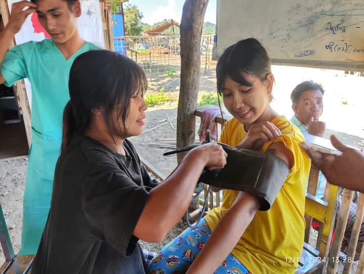 "Setana" Public Welfare Clinic Faces Financial Crisis, Urgent Support Needed to Continue Free Medical Services

AK News | Author: Zaw Min Htay

January 31, 2025

The "Setana" Public Welfare Clinic, which provides free medical services to war-affected refugees and local residents