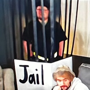BussinWTB's tweet photo. #FreeSherm https://t.co/50U3gTmF7S