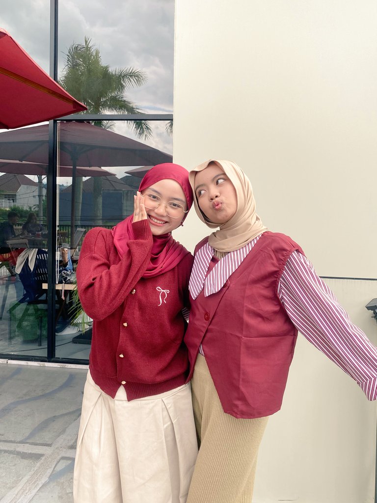 cherryboom____'s tweet photo. maroon girl ૮₍´˶• . • ⑅ ₎ა https://t.co/uwd3sCdnk5