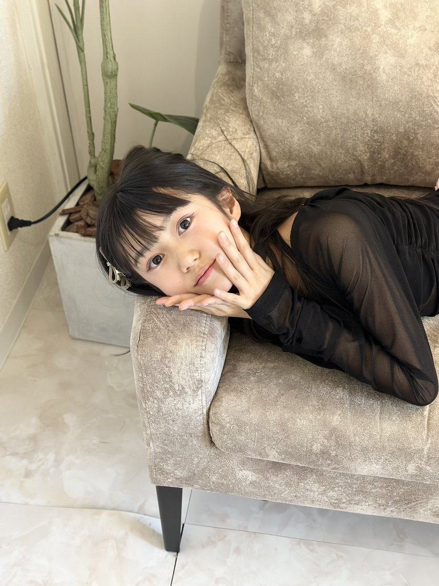 ここみん 名古屋撮影会 2枚目 寝てる感じだけど起きてまーす笑笑