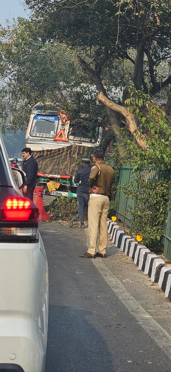 𝕬𝖓𝖐𝖚𝖗 𝕲𝖆𝖗𝖌 (@ankurgarg06) on Twitter photo 