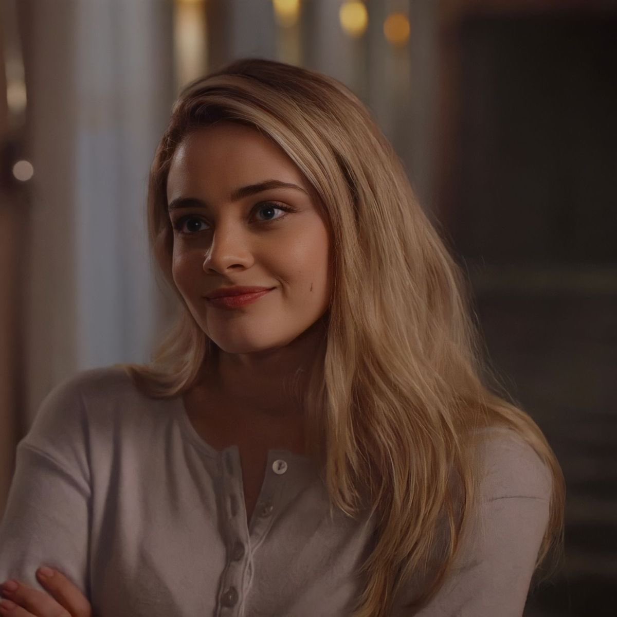 amicablebelle's tweet image. Okay, okay. Which should I use?