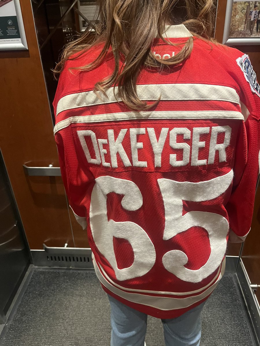 Is my gf the only person other than <a href="/DeKeyser5/">Danny DeKeyser</a> to have a DeKeyser jersey??#letsgooilers #LGRW