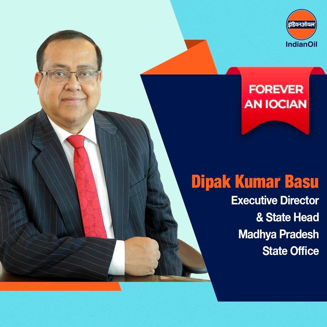 IndianOilcl's tweet photo. Mr. Dipak Kumar Basu, has extensively contributed to the verticals of LPG, Consumer Sales and Institutional Business.  He has played a critical role in expanding IndianOil's Petroleum, CNG, LNG, and Petrochemicals business. #IndianOil extends best wishes for continued success and fulfilment in his future endeavours. #ForeverAnIOCian
