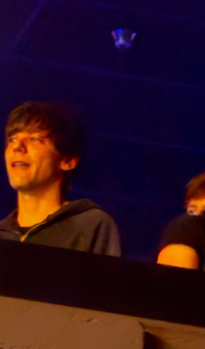 📸| Louis ayer en el concierto de LA de Zayn!

©️luciaswift13