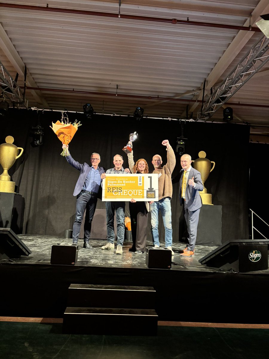 Philip van den Brand tweet media